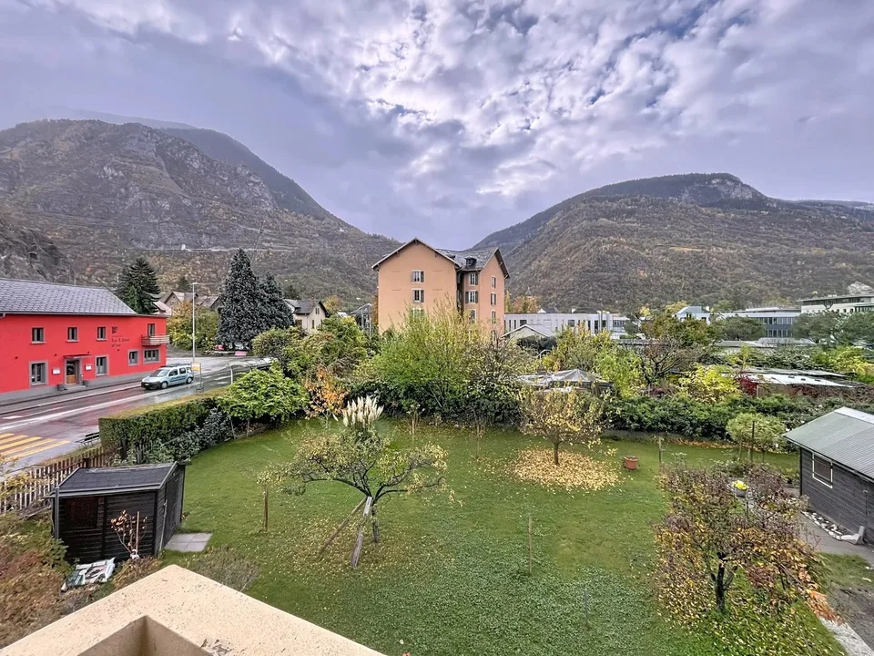 3 1/2 room apartment to renovate in Sierre – photo 2 of 20