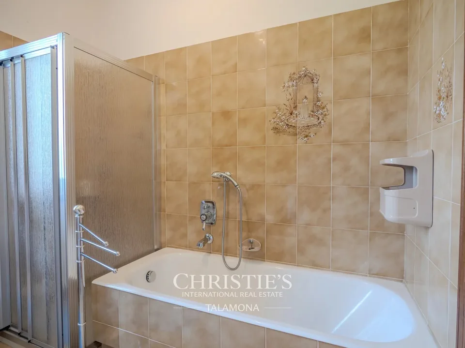 Appartement mit Seeblick und Pool in Dumenza – Foto 13 von 13