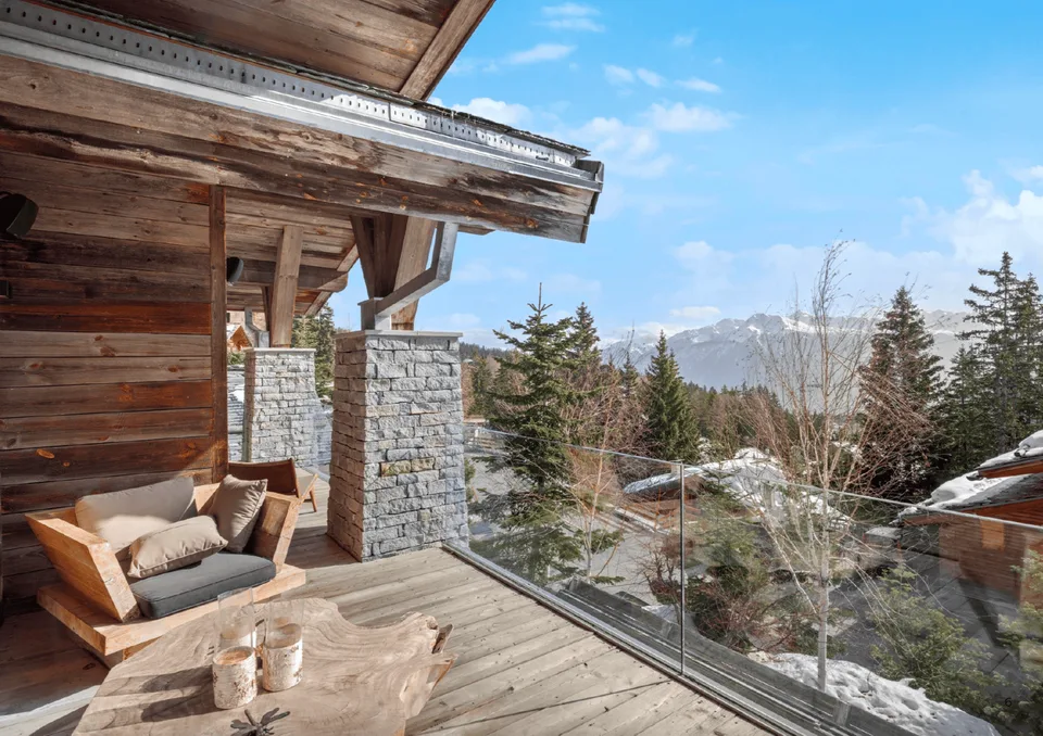 Chalet d'exception de 1 788 m2 à Crans-Montana – photo 3 sur 13