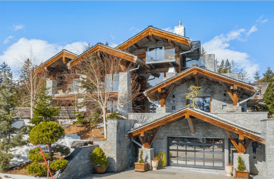 Chalet d'exception de 1 788 m2 à Crans-Montana – photo 4 sur 13