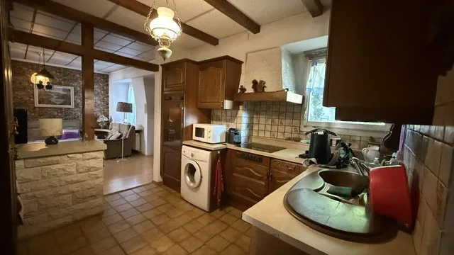 Maison 2 logements à rénover - Beau potentiel au coeur du village – photo 8 sur 13