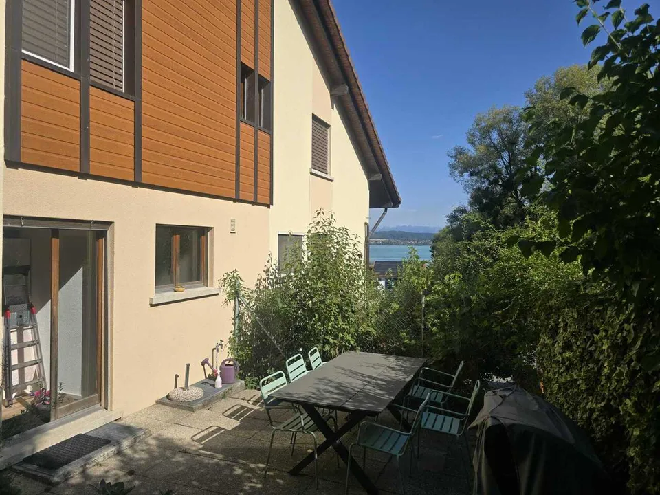 For rent - Magnificent 5.5-room duplex with panoramic view of the lake
