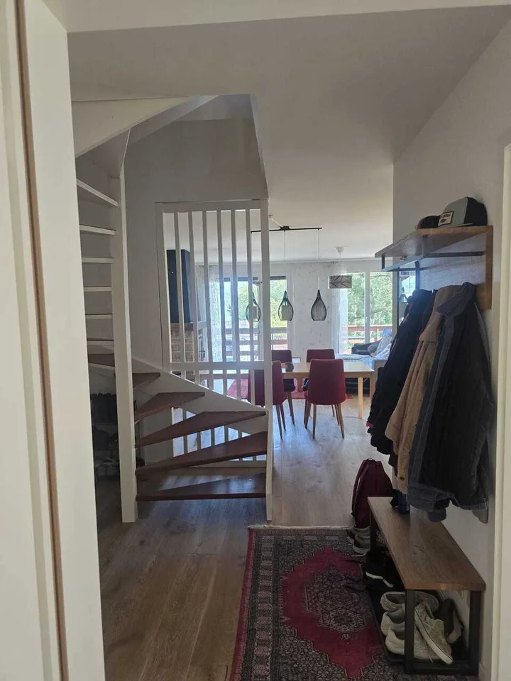 For rent - Magnificent 5.5-room duplex with panoramic view of the lake