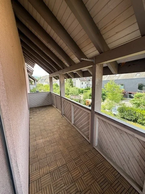 Casa a schiera di 6,5 locali in posizione tranquilla a Freienstein