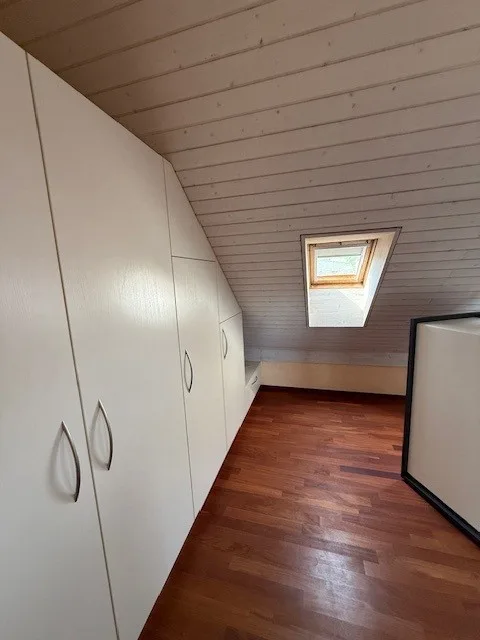 Casa a schiera di 6,5 locali in posizione tranquilla a Freienstein