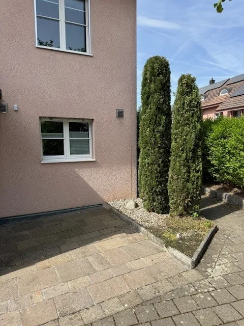 Casa a schiera di 6,5 locali in posizione tranquilla a Freienstein