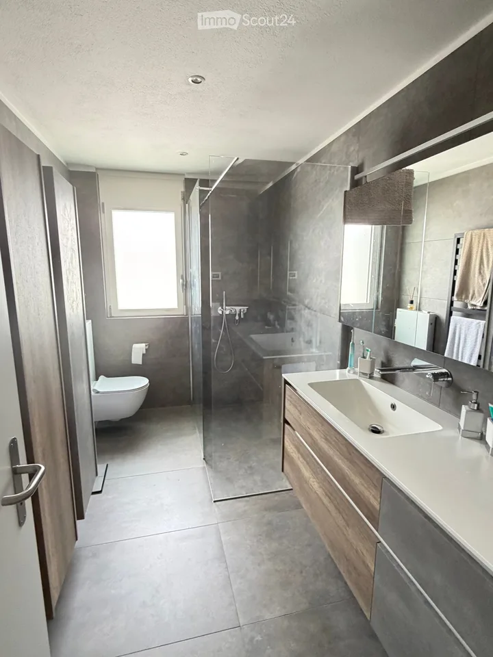 APPARTAMENTO DI 6 ½ LOCALI DUPLEX/MAISONETTE - 6 ½ ZIMMER–DUPLEX-/MAISONETTE-WOHNUNG