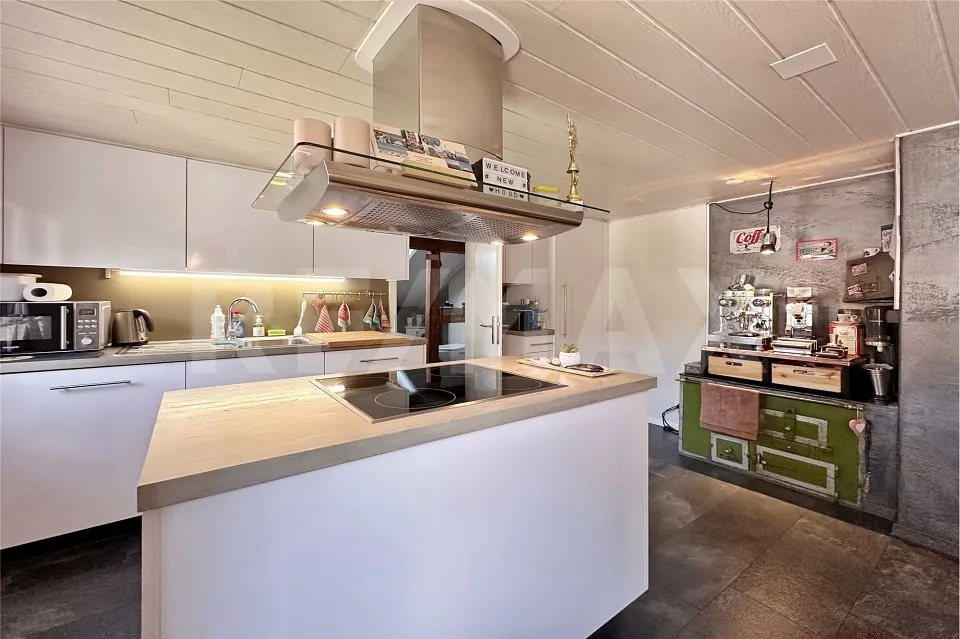 Dreifamilienhaus mit Charme - wohnen, vermieten und investieren – Foto 10 von 13
