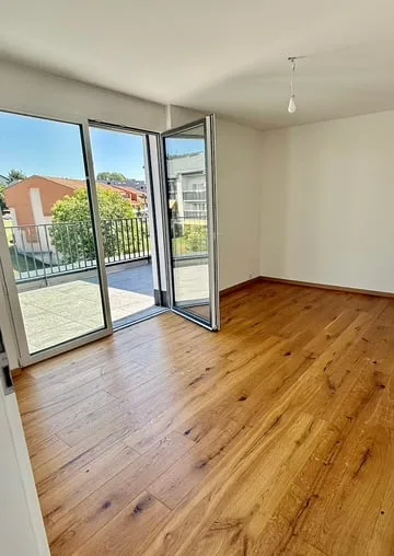 Magnifique appartement en attique de 4.5 pièces à Attalens – Vue panoramique et cadre calme – photo 4 sur 10