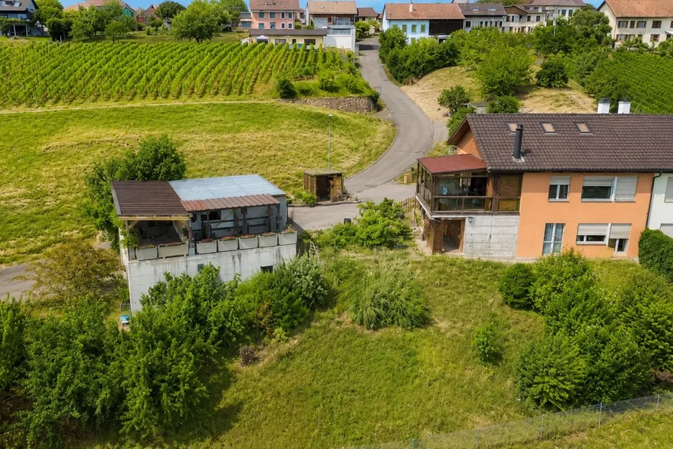 Baugrundstück mit freier Sicht in Vallamand – Foto 3 von 3