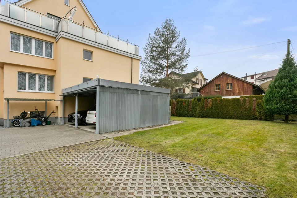 Esclusiva casa multifamiliare con 3 appartamenti in una posizione tranquilla a Bischofszell – foto 3 di 19