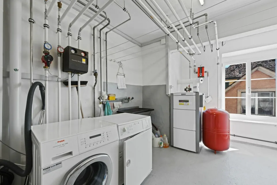 Mietkauf: Zeitlose Eleganz mit Weitblick - stilvolle Maisonette-Dachwohnung im Herzen von Wil SG – Foto 26 von 30
