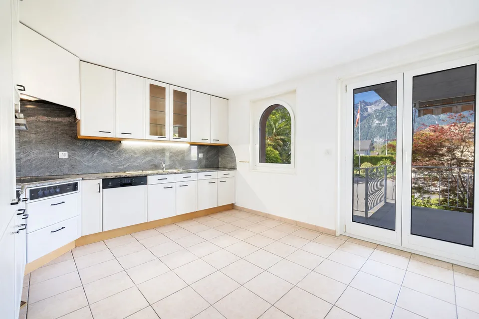 Villa mit Möglichkeit für 2 Wohnungen – Foto 13 von 13