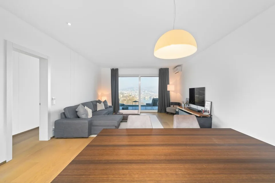 ELEGANZ UND PRIVATSPHÄRE MIT SEEBLICK – Foto 3 von 10