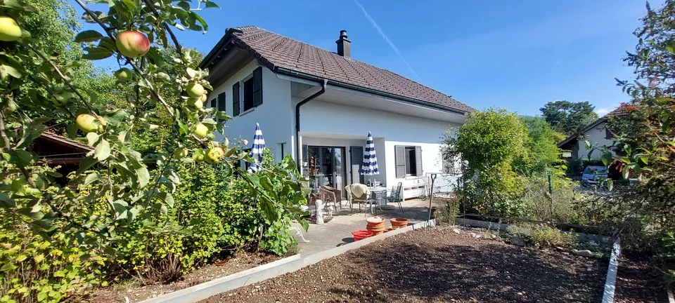 Charmantes 5.5-Zimmer-Haus mit schönem Garten in Niederwil bei Riedholz