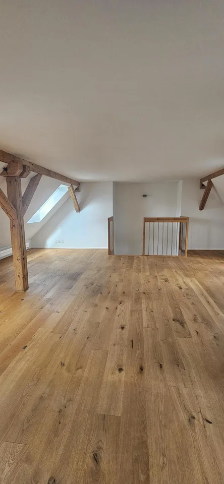 charmante 3.5 Zimmer-Maisonettewohnung in Zürich – Foto 6 von 13