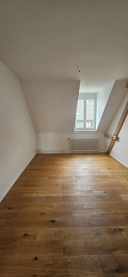 charmante 3.5 Zimmer-Maisonettewohnung in Zürich – Foto 8 von 13
