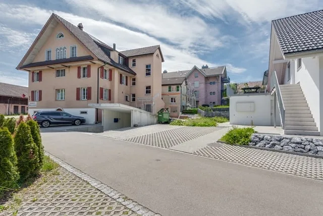 Z 506 / Vollausgerüstetes, möbliertes WG-Zimmer mit TV / Internet