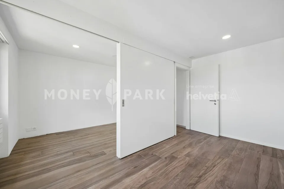Wohnung mit 4.5 Zimmern, Balkon und Seeblick – Foto 7 von 11