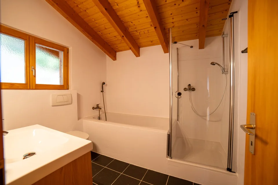 3.5 Zimmer Chalet in Erde – Foto 9 von 26