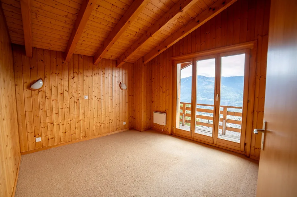 3.5 Zimmer Chalet in Erde – Foto 8 von 26