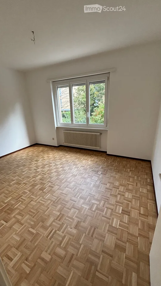 Mietet sich eine Wohnung – Foto 4 von 5