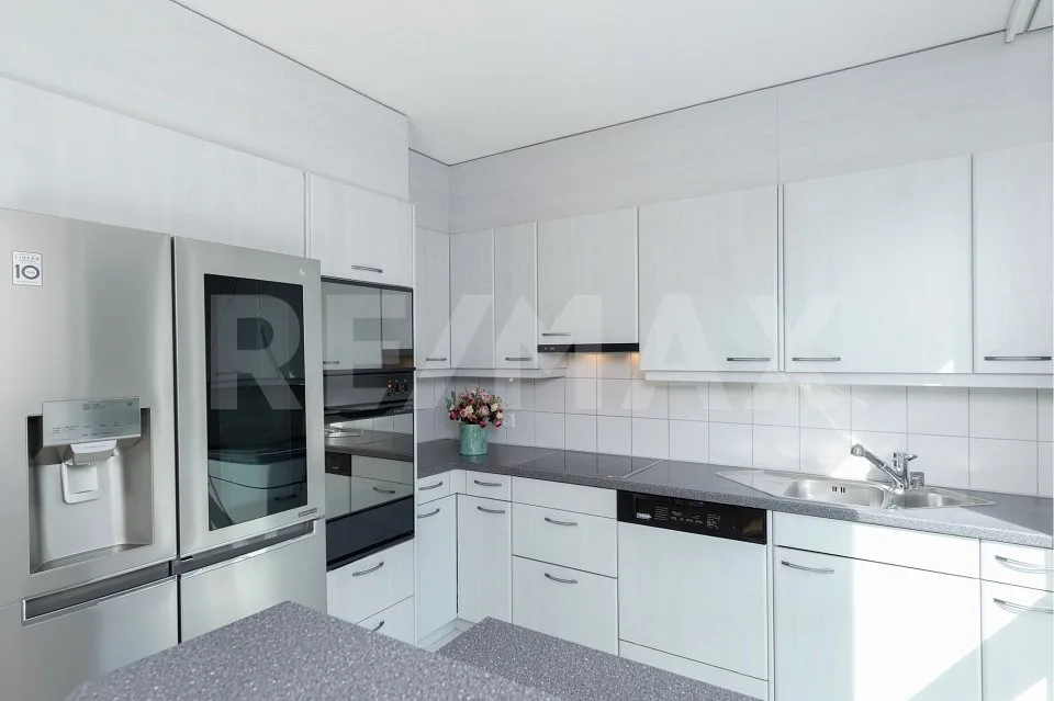 Exklusive Terrassenwohnung mit Panorama-Aussenbereich und höchstem ... – Foto 4 von 13