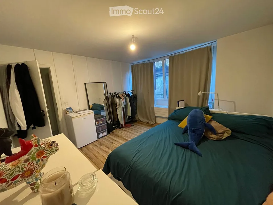 Apartment with 5.5 rooms and terrace (old town)