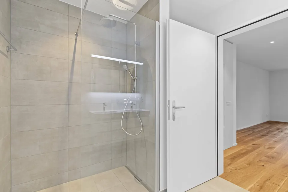 Bello appartamento 2-5 locali con posto a sedere in giardino – foto 6 di 7