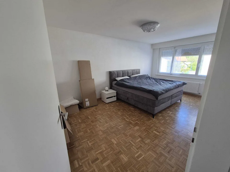 Beautiful 3-room modern apartment on the 1st floor with elevator near the lake