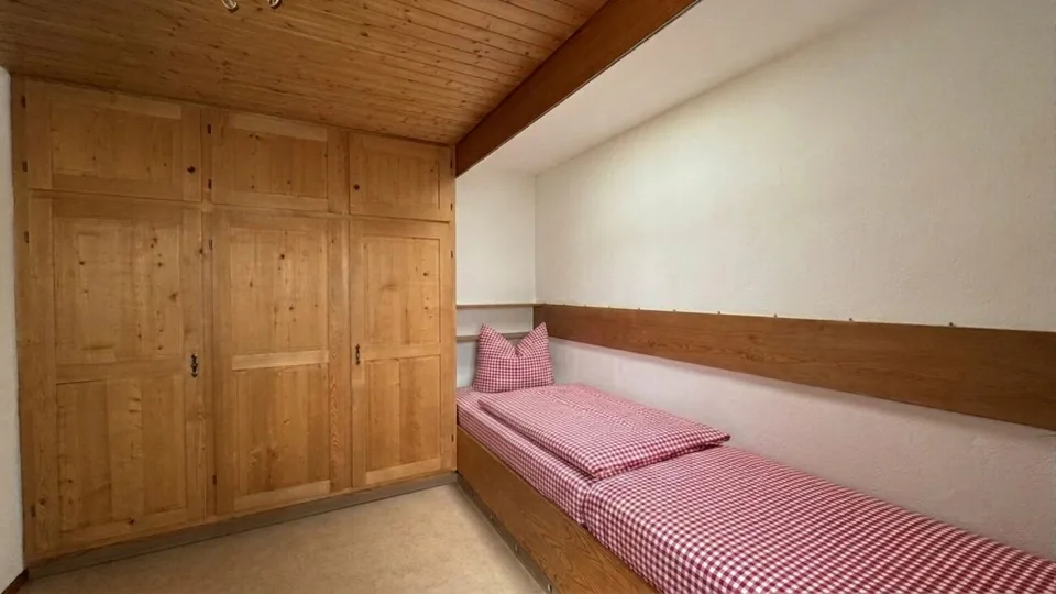 Appartamento di 3 camere vicino al lago con piscina coperta – foto 8 di 15