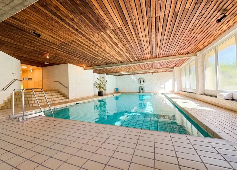 Appartamento di 3 camere vicino al lago con piscina coperta – foto 14 di 15