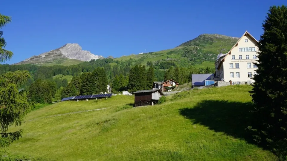 Appartamento di 3 camere vicino al lago con piscina coperta – foto 11 di 15