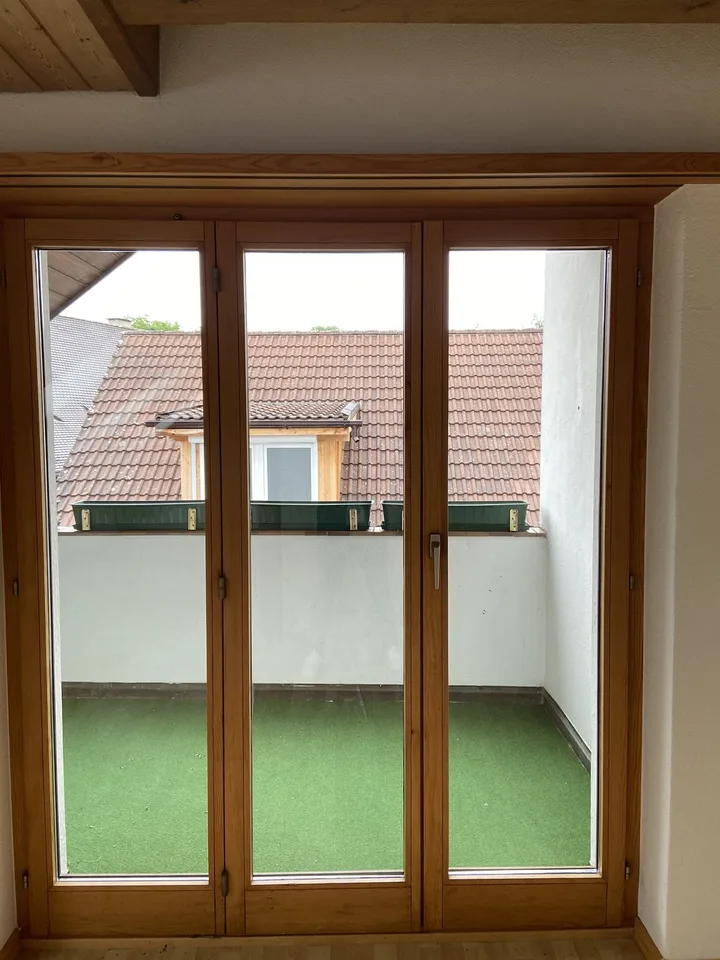 Appartamento mansardato elegante con balcone e grande galleria!
