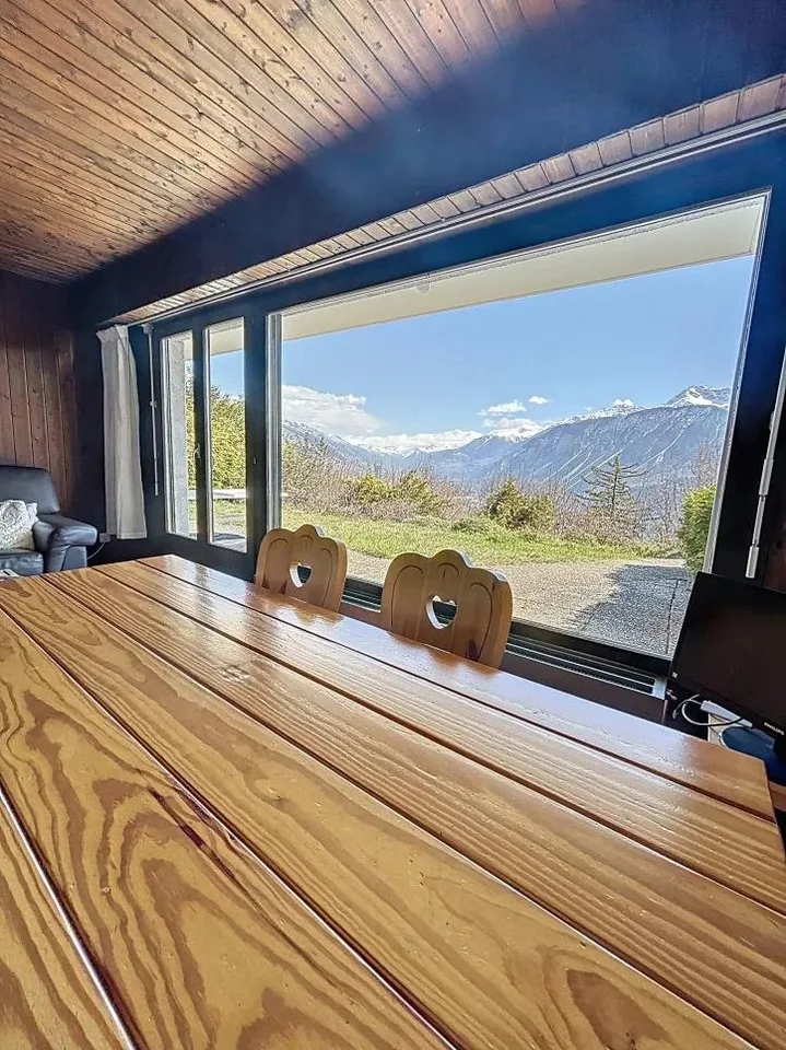 Charmantes Reihenchalet mit außergewöhnlicher Aussicht und Sonneneinstrahlung – Foto 3 von 13