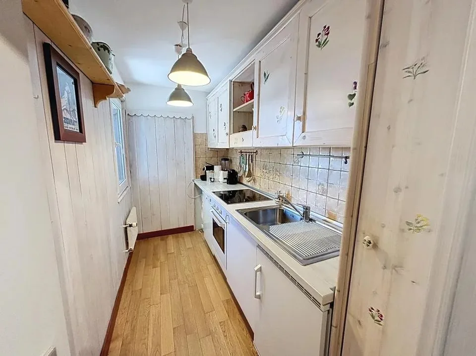 Exklusivität - Schönes 3.5-Zimmer-Apartment mit atemberaubendem Blick – Foto 4 von 5