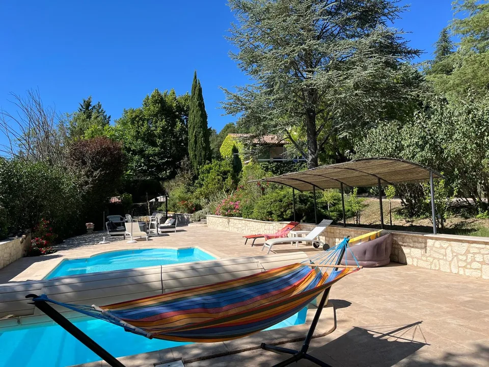 Charmante Villa aus Stein in Dauphin – 7 Zimmer mit Pool und großem Grundstück – Foto 6 von 14