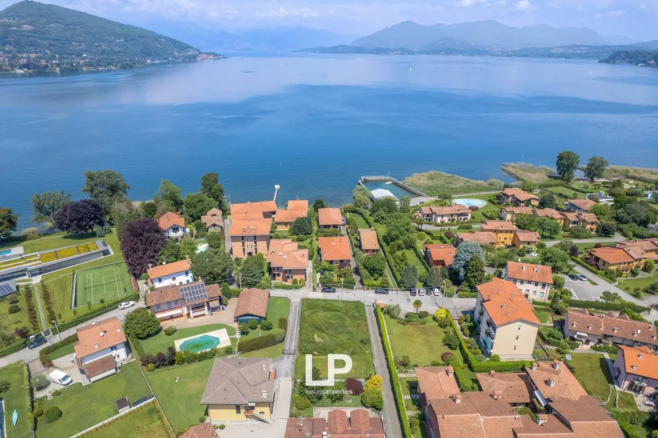 Moderne Villa mit Neubau und Seeblick in Ranco – Foto 3 von 13