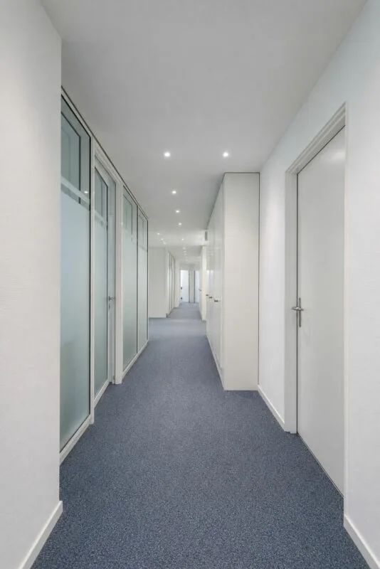 EXKLUSIVER UNTERNEHMENSHAUPTSITZ IM HERZEN VON ZUG – Foto 11 von 13