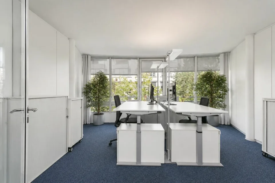 EXKLUSIVER UNTERNEHMENSHAUPTSITZ IM HERZEN VON ZUG – Foto 6 von 13