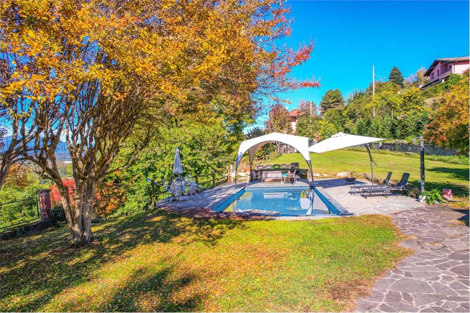 Villa indipendente in posizione riservata, con vista sul Lago Maggiore – foto 7 di 13