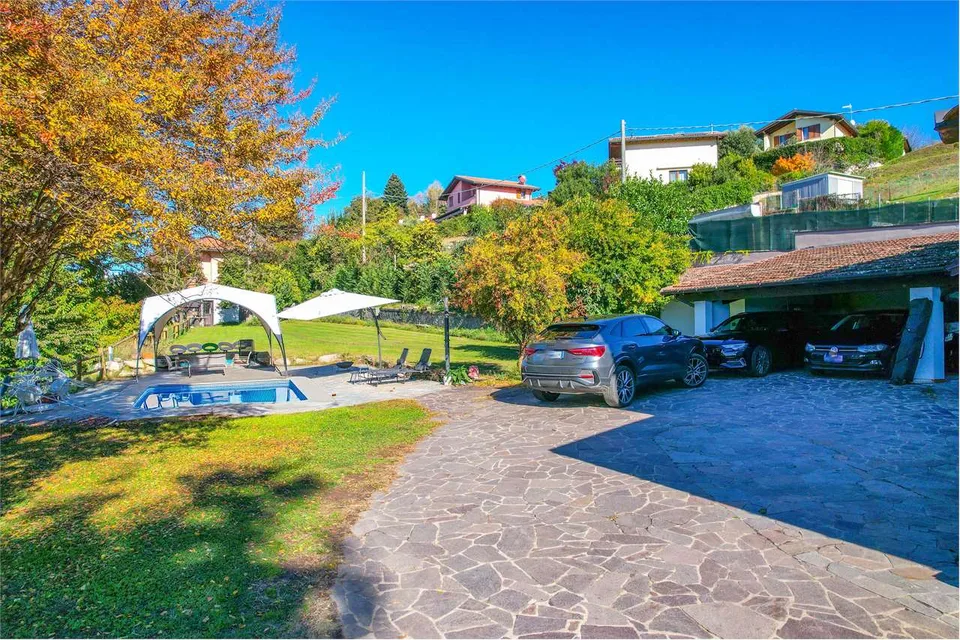 Villa indipendente in posizione riservata, con vista sul Lago Maggiore – foto 8 di 13