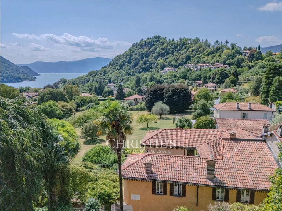 Casa Vallate, tenuta con vigneto e parco sul Lago Maggiore, Castelveccana – foto 5 di 13