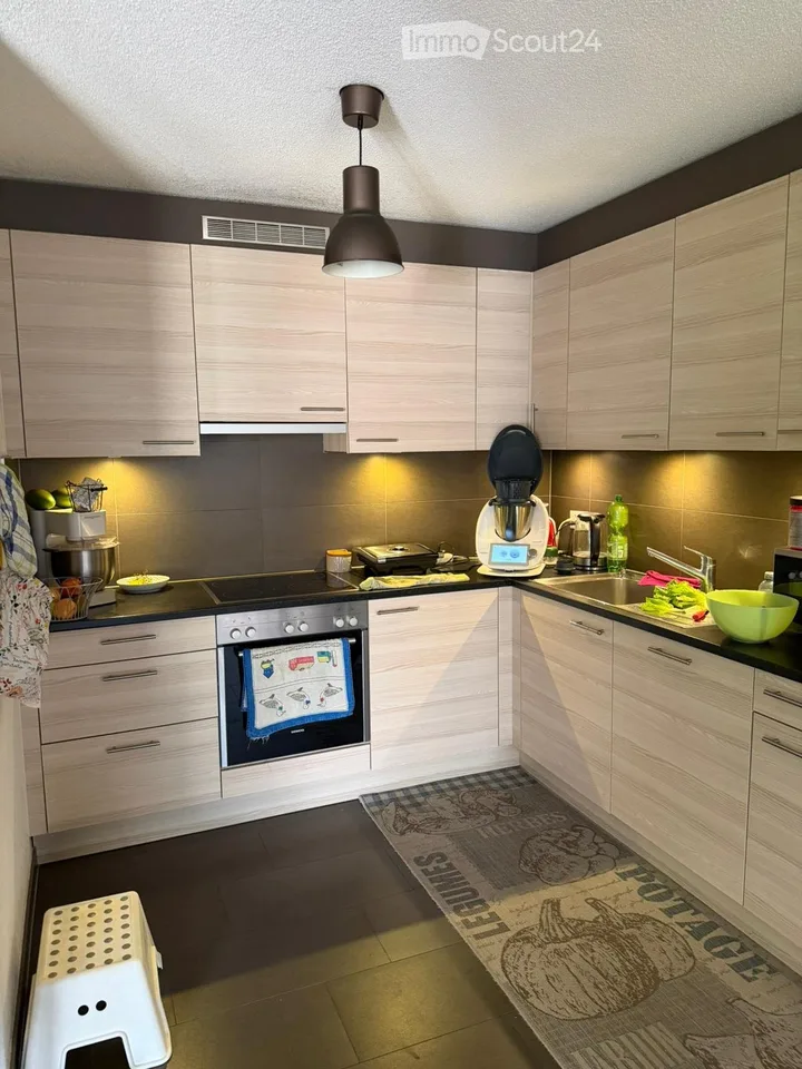 Large apartment for rent with indoor parking space