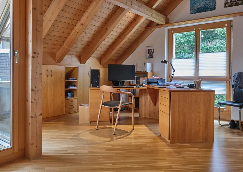 Attraktives, gepflegtes 7.5-Zimmer-Einfamilienhaus, freistehend, an ruhiger, schöner Lage in Rafz – Foto 17 von 21