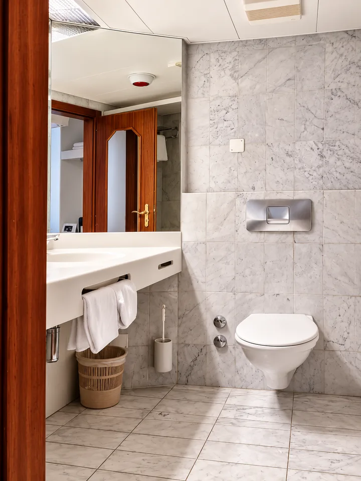 Möbliert wohnen im Herzen von Biel – 40 m², Balkon, Klima & Sauna – Foto 11 von 17