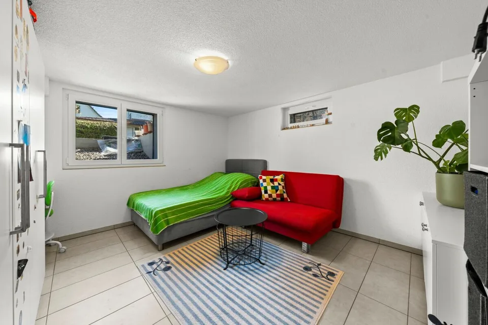 Grosszügige 4.5-Zimmerwohnung auf zwei Etagen mit Terrasse und Garten!