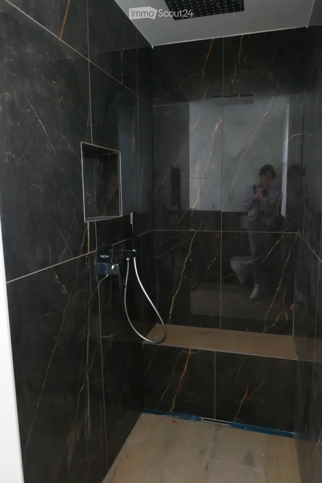 Habiter avec une vue lointaine - Appartement neuf 3.5 pièces avec deux terrasses à Villmergen