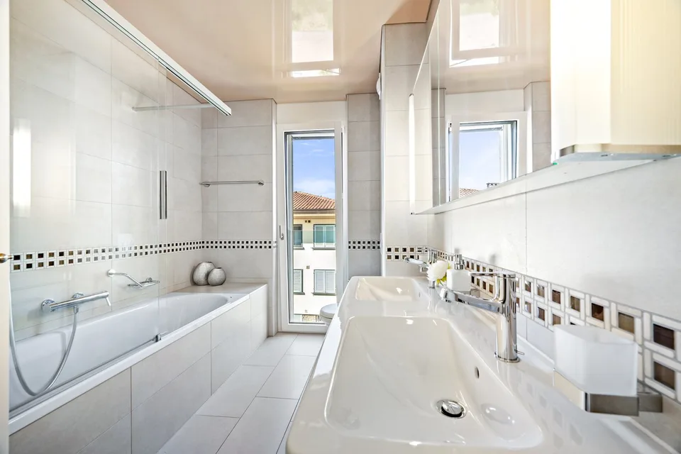 Duplex-attique d'exception avec vue panoramique sur le Léman – photo 12 sur 13