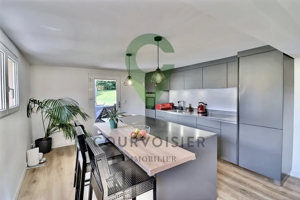 Appartement de 6,5 pièces dans une PPE de deux logements – Foto 3 von 10